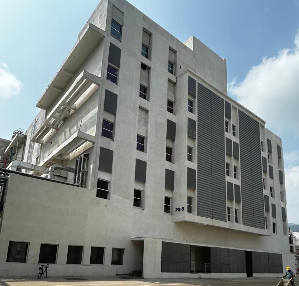 WhatsApp Image 2025-10-24 at 10.05.20